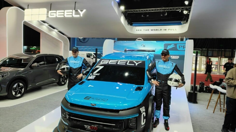 Geely Pro Racing se sube al TC2000 con dos pilotos y una SUV turquesa como carta de presentación