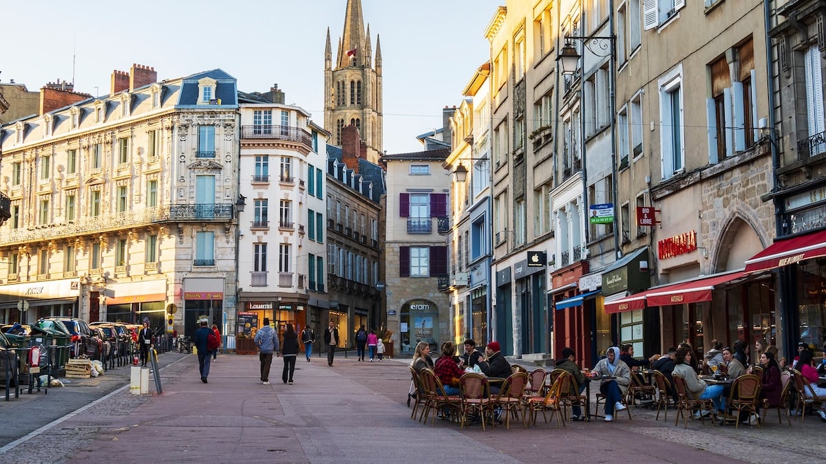 Limoges, capital del esmalte y la porcelana: un itinerario entre museos, talleres y oficios con mil años de historia