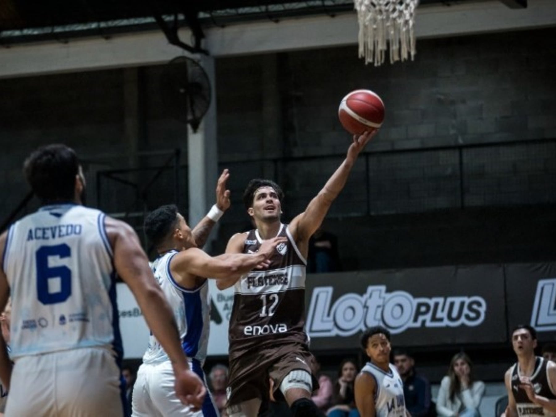 La Unión se desquitó en Vicente López y se llevó un partido que se le había complicado