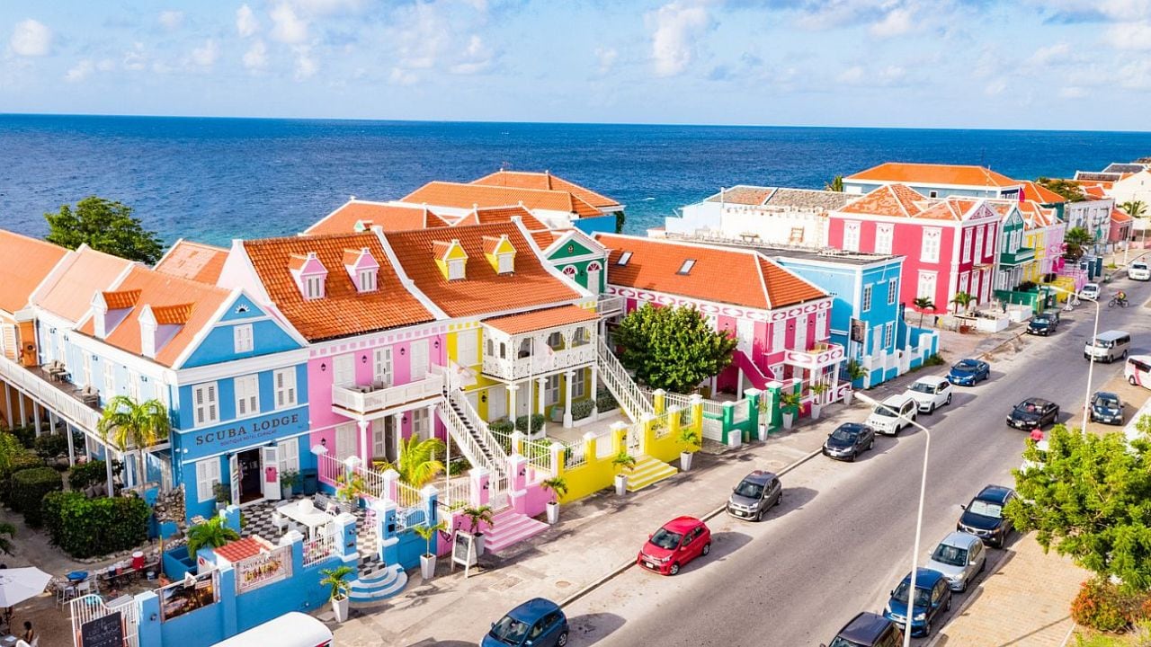 Curazao, la isla del Caribe sur que combina playas caletas, capital colonial y rutas en buggy
