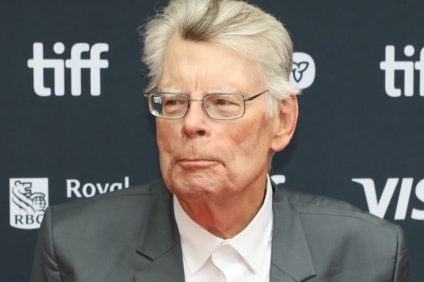 Stephen King mandó a "Rabia" al cajón más hondo de su escritorio y no quiere ni película ni serie