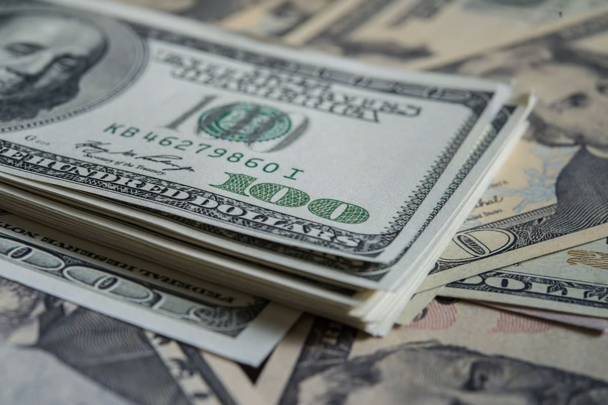 El techo de la banda cambiaria para noviembre se ubica en torno a los 1.989 pesos, tras el dato de inflación de septiembre