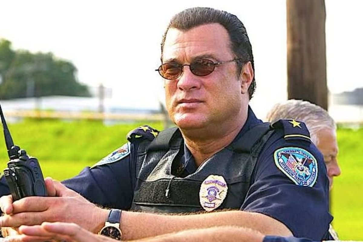 Steven Seagal se calzó la placa en Texas y el mundo se quedó mirando