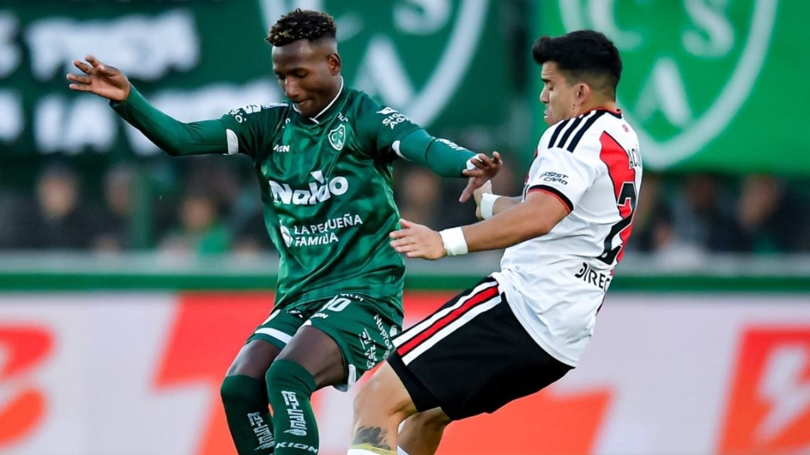 Sarmiento le dio un cachetazo a River en Junín y se prendió arriba