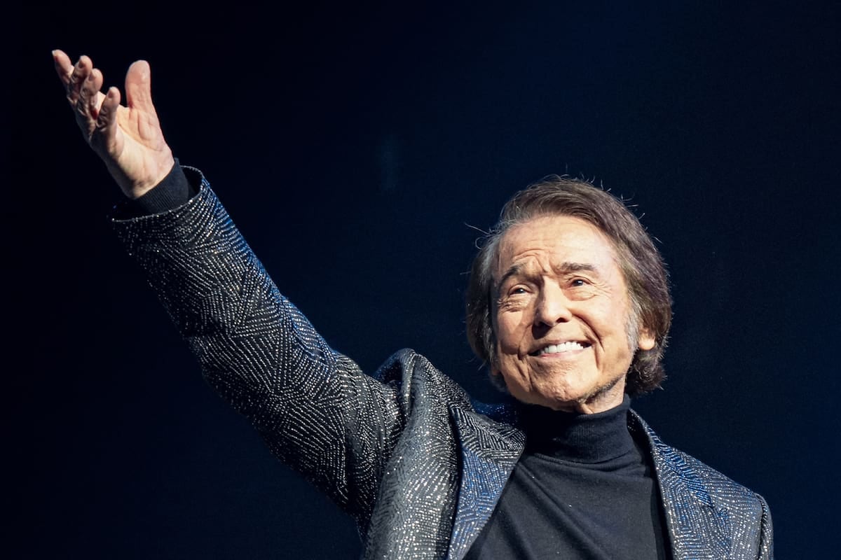 A los 83, Raphael vuelve al Gran Rex con lo mismo de siempre: él