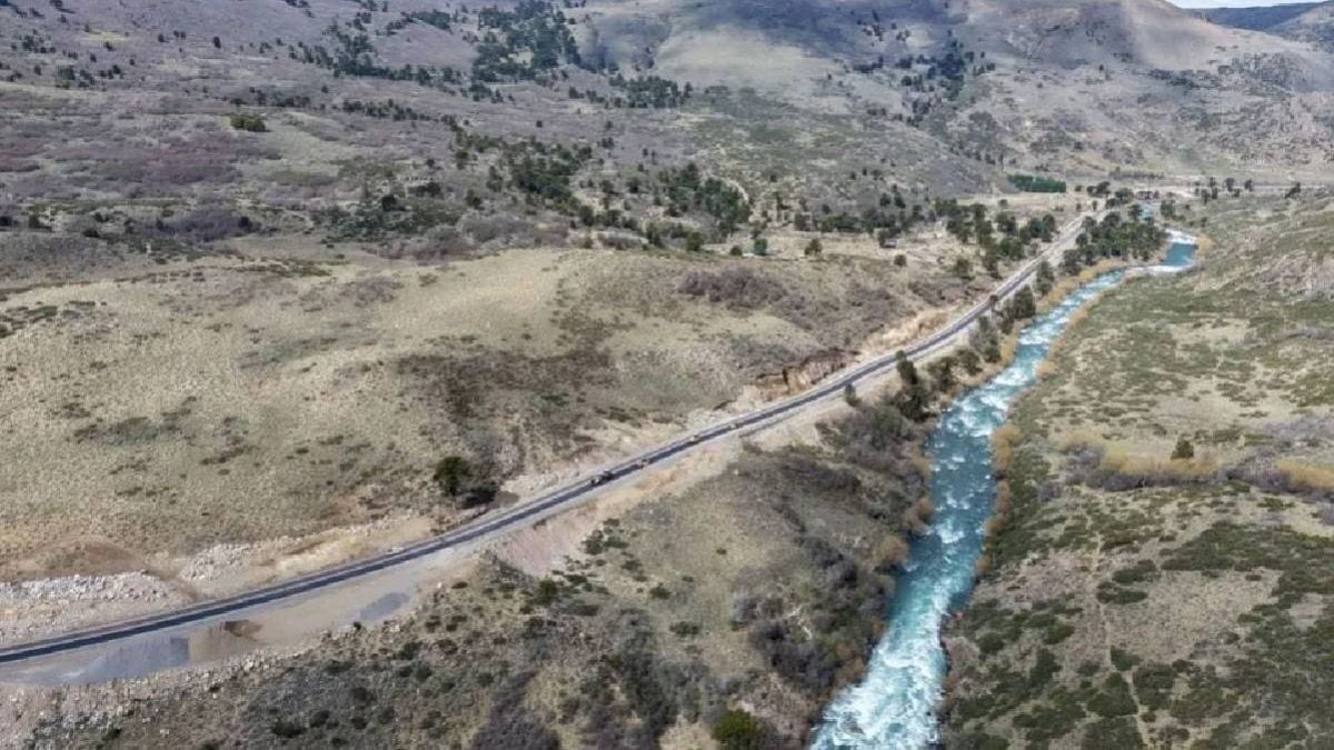 Se acabó el ripio: la ruta que une Aluminé y Villa Pehuenia estrena asfalto en pleno enero