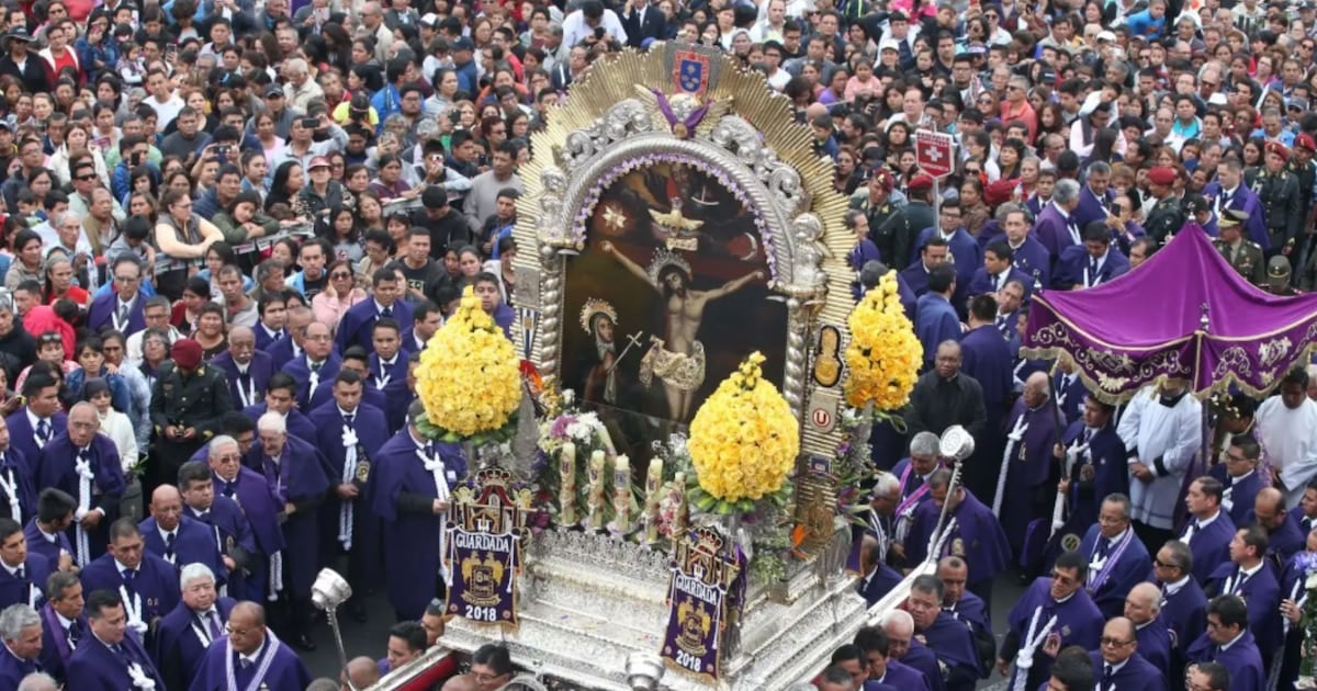 La procesión del Cristo Moreno volvió a cortar el centro de Lima: miles de fieles acompañaron el tercer recorrido del año