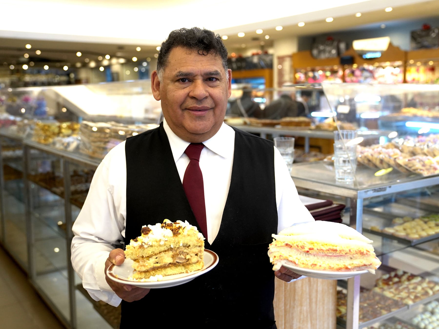 El Greco mantiene viva una página de la confitería porteña desde 1952