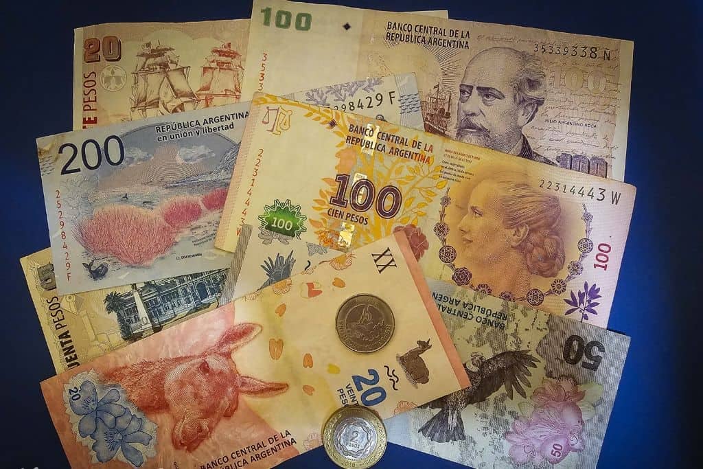El dólar abre la semana estable y la inflación mensual alcanza el 1,9%