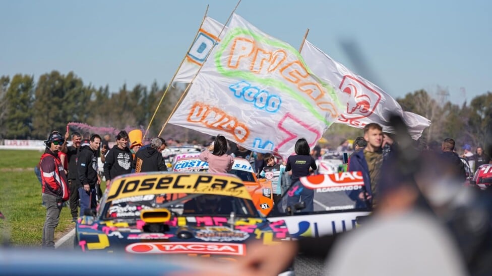 José C. Paz Racing salió de La Plata con doblete y virtualmente cerrado el season finale