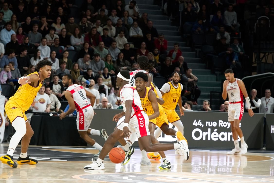 Valencia estiró su racha y dejó a Baskonia con las manos vacías